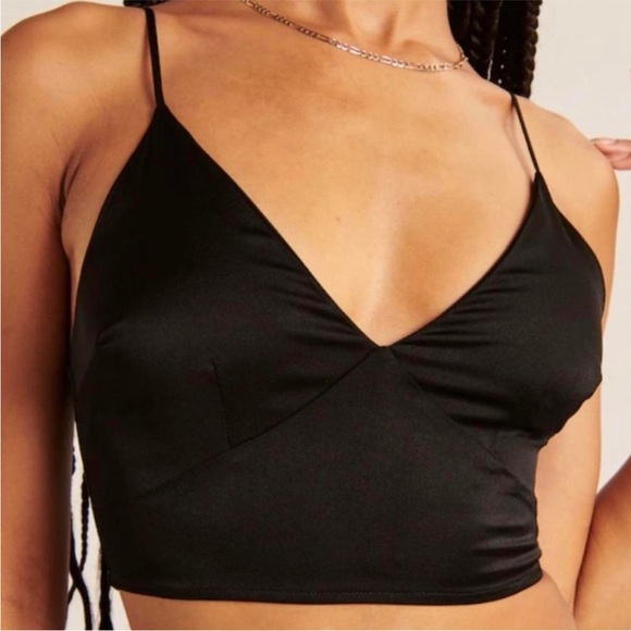 Abercrombie black 2 piece satin set. Cropped v neck top and trousers. - Picture 4 of 8